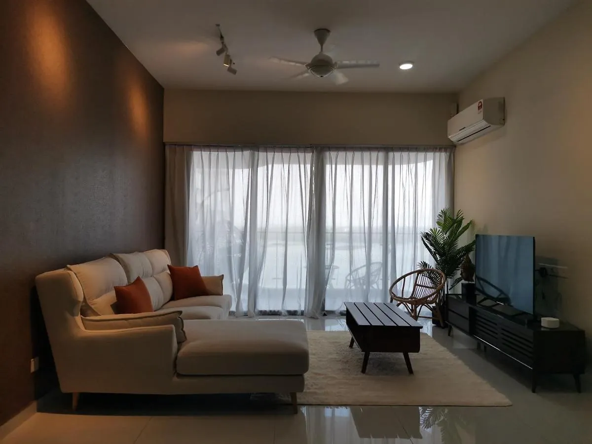 Country Garden Balinese Homestay @Danga Bay جوهر بهرو 0*,